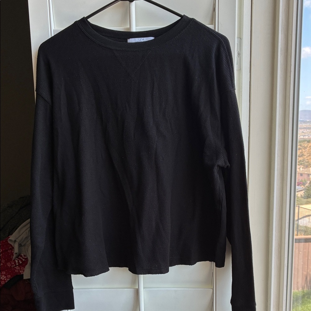 Carly Jean Los Angeles Black Waffle-Knit Long Sleeve Top
